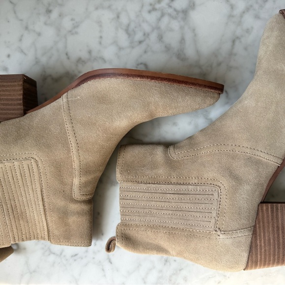 MADEWELL Tan Suede Western Ankle Boots Sz8, Stacked Heel, Classic Khaki Booties - Picture 4 of 10